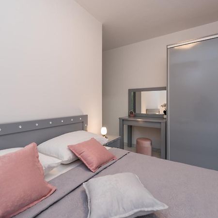 Villa Jana Luxury Apartments Новалья Номер фото