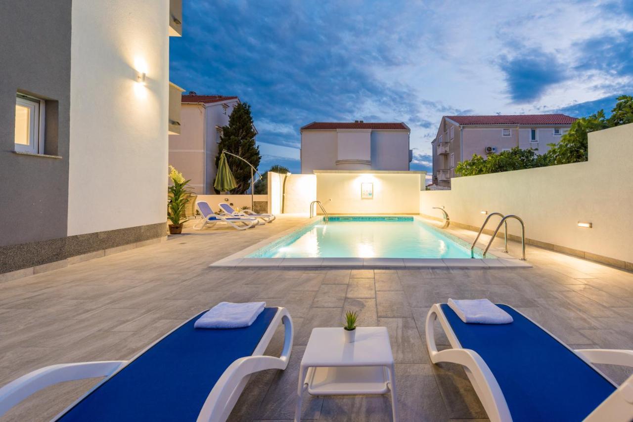 Villa Jana Luxury Apartments Новалья Экстерьер фото