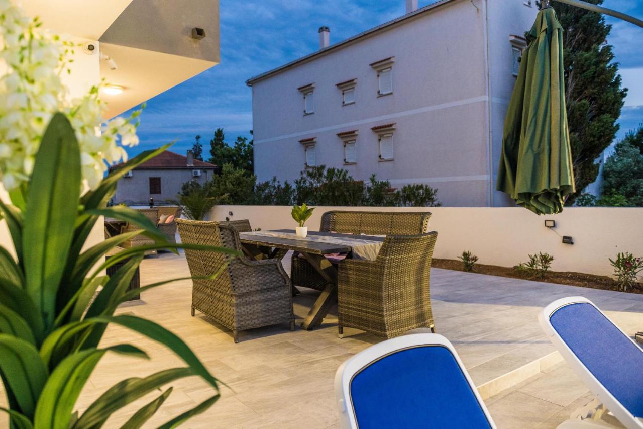 Villa Jana Luxury Apartments Новалья Экстерьер фото
