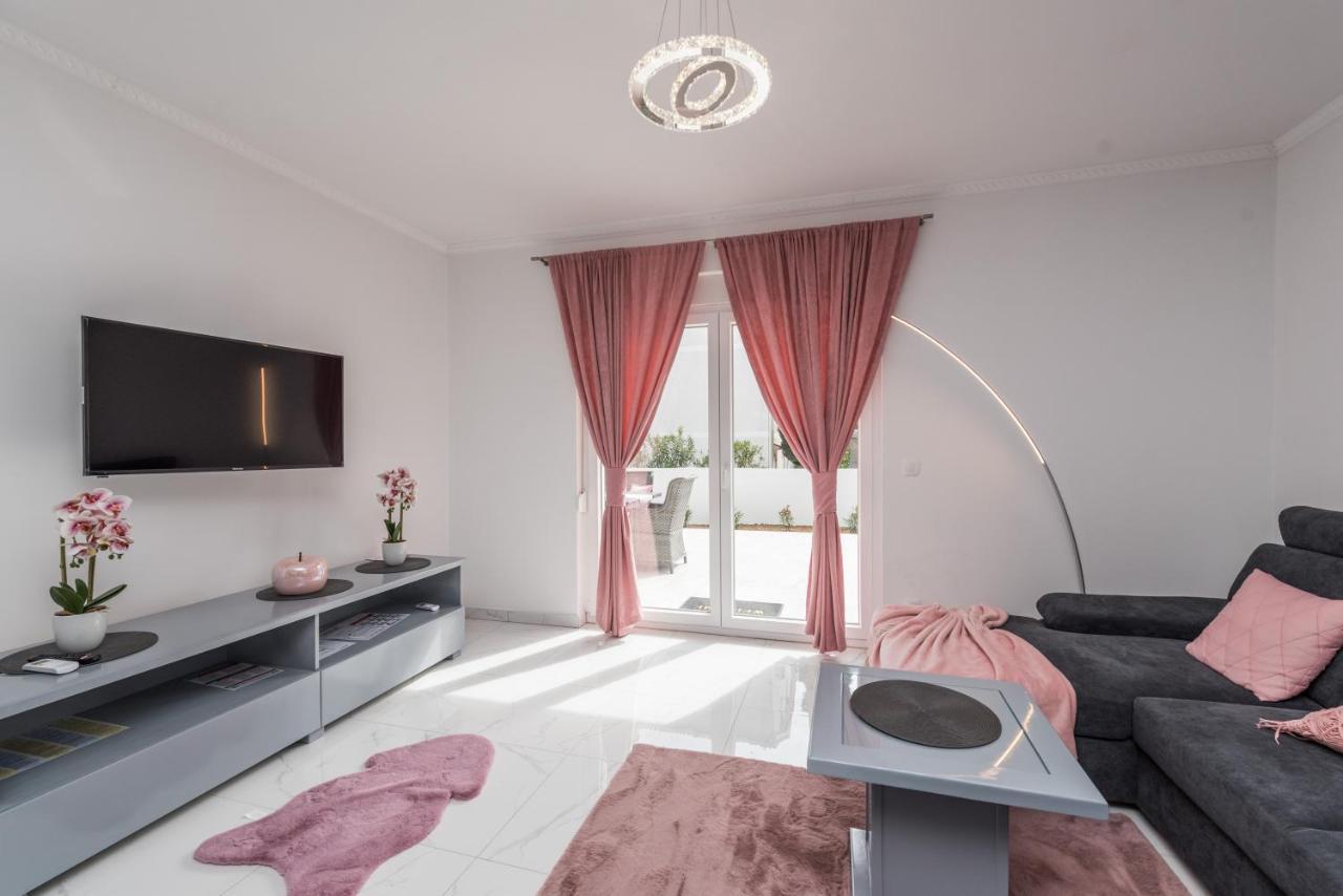 Villa Jana Luxury Apartments Новалья Экстерьер фото