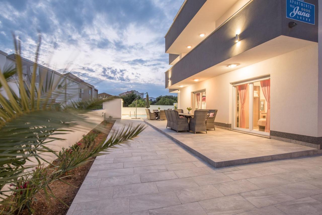 Villa Jana Luxury Apartments Новалья Экстерьер фото