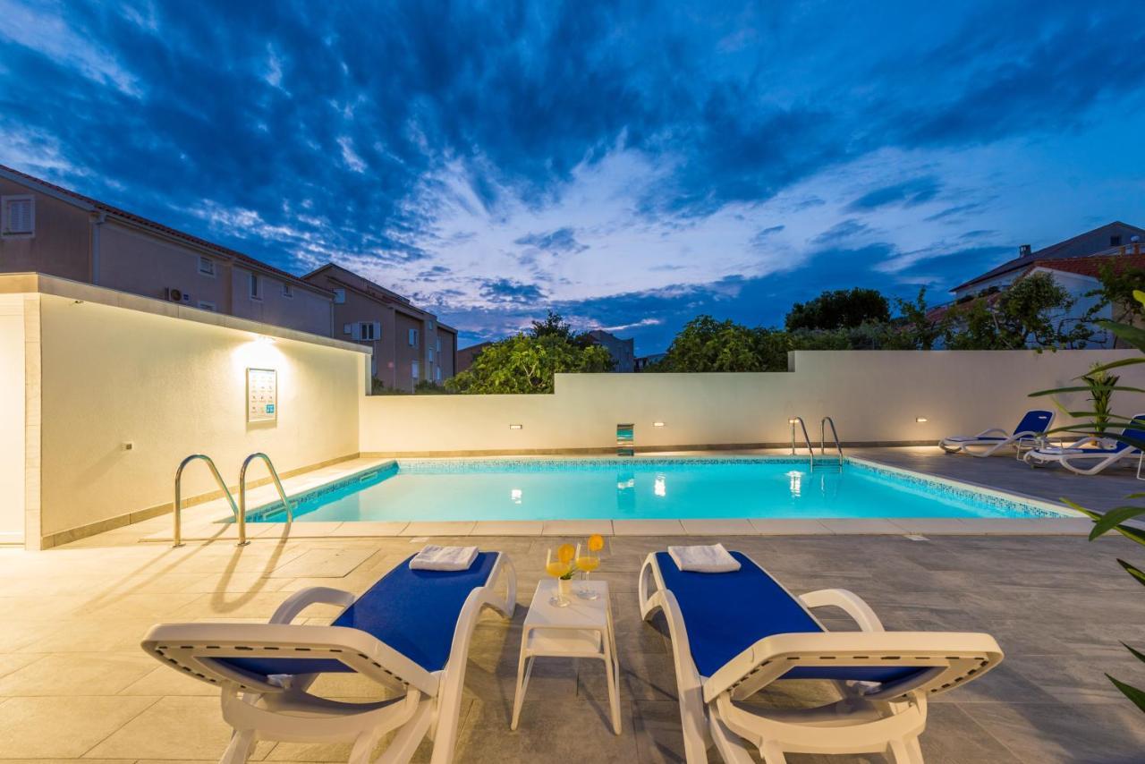 Villa Jana Luxury Apartments Новалья Экстерьер фото