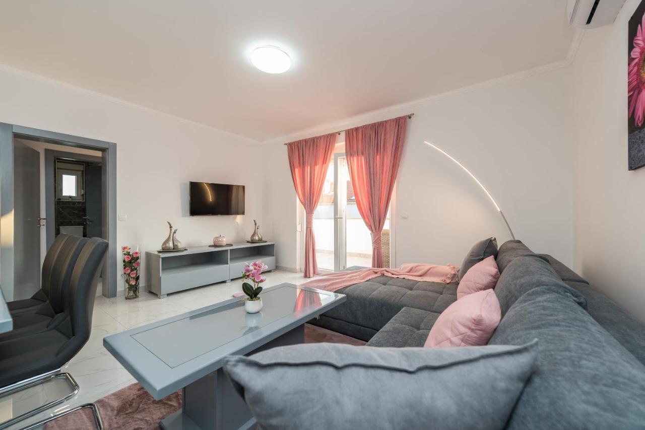 Villa Jana Luxury Apartments Новалья Экстерьер фото