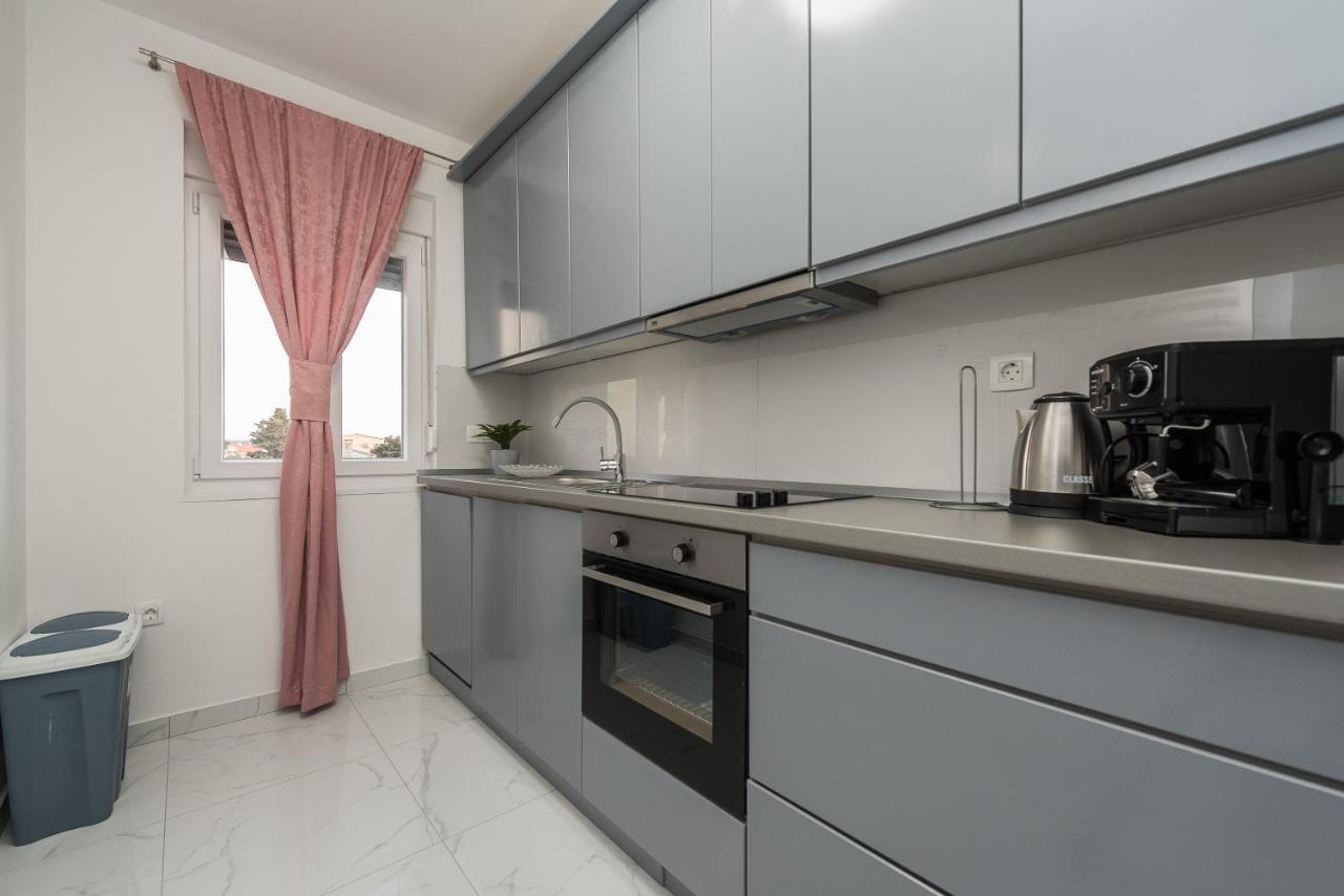 Villa Jana Luxury Apartments Новалья Экстерьер фото