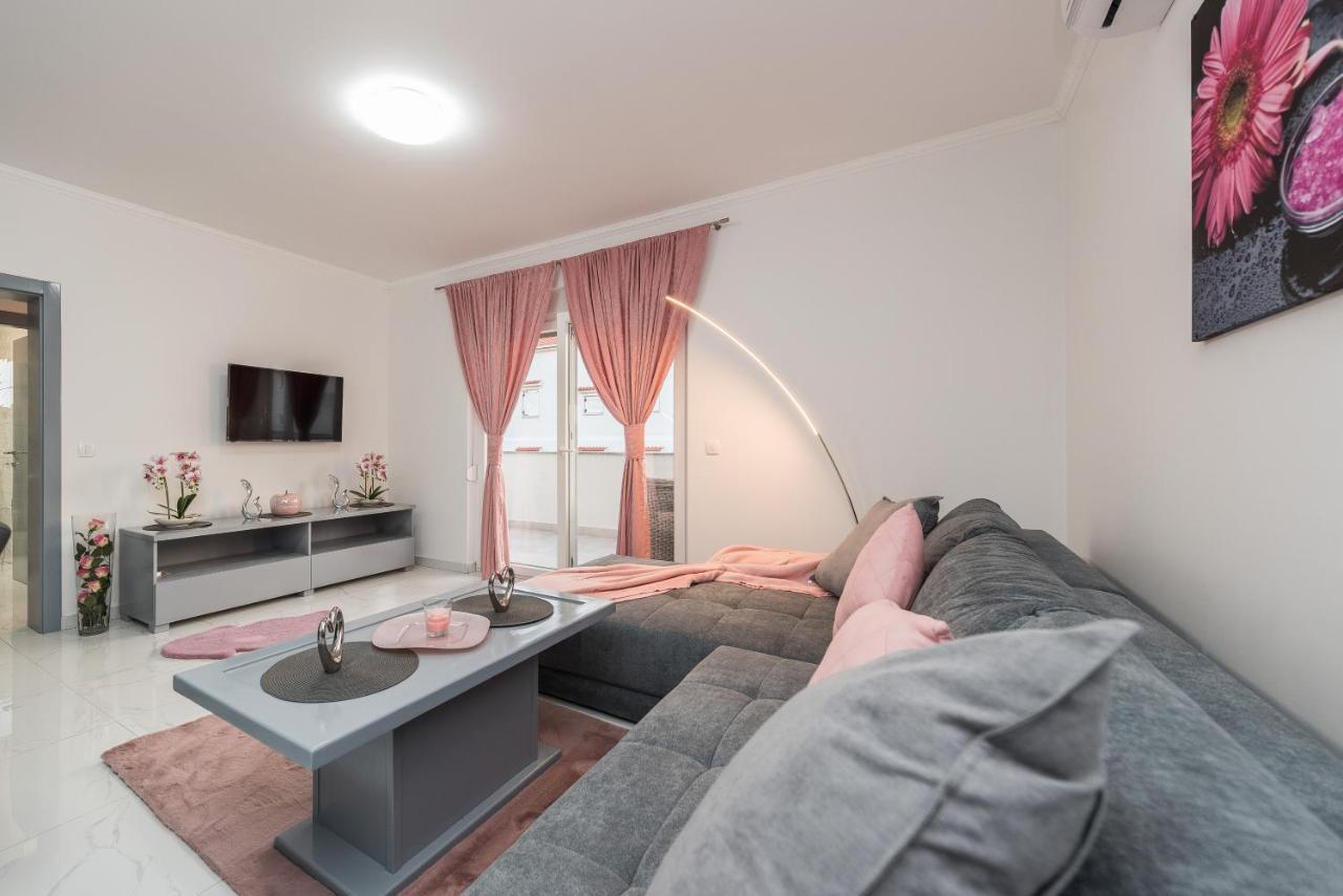 Villa Jana Luxury Apartments Новалья Экстерьер фото